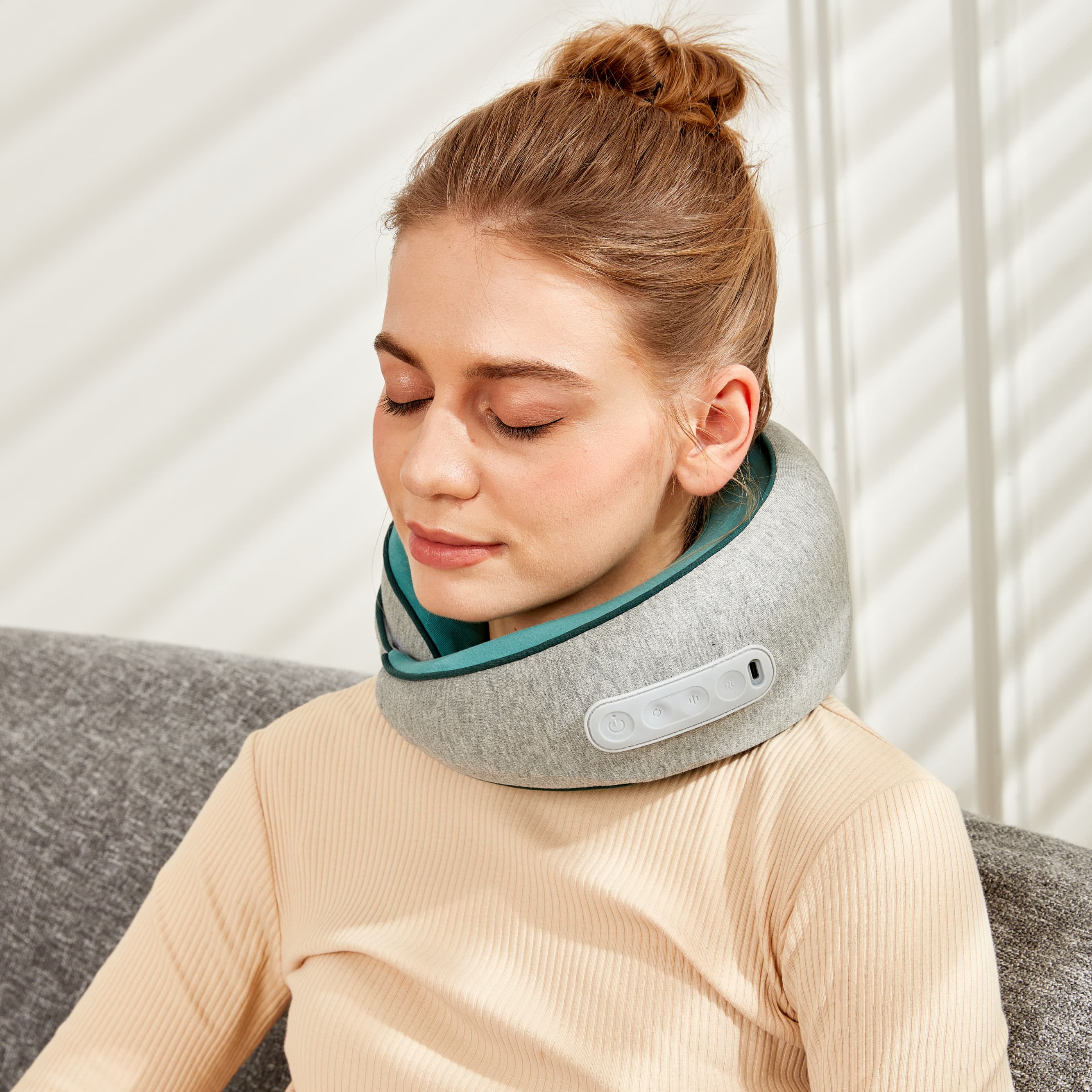 Rechargeable Neck Massager Cushion Pillow-3D Heated Deep Tissue Kneading